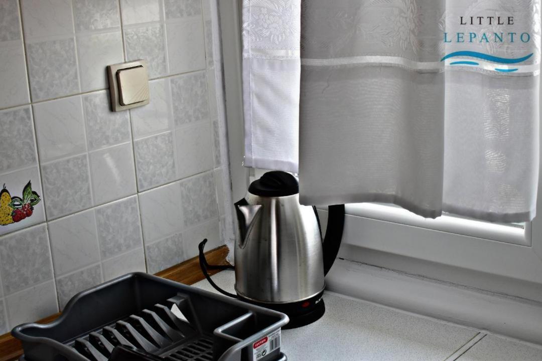 Appartement Little Lepanto à Áfitos Extérieur photo